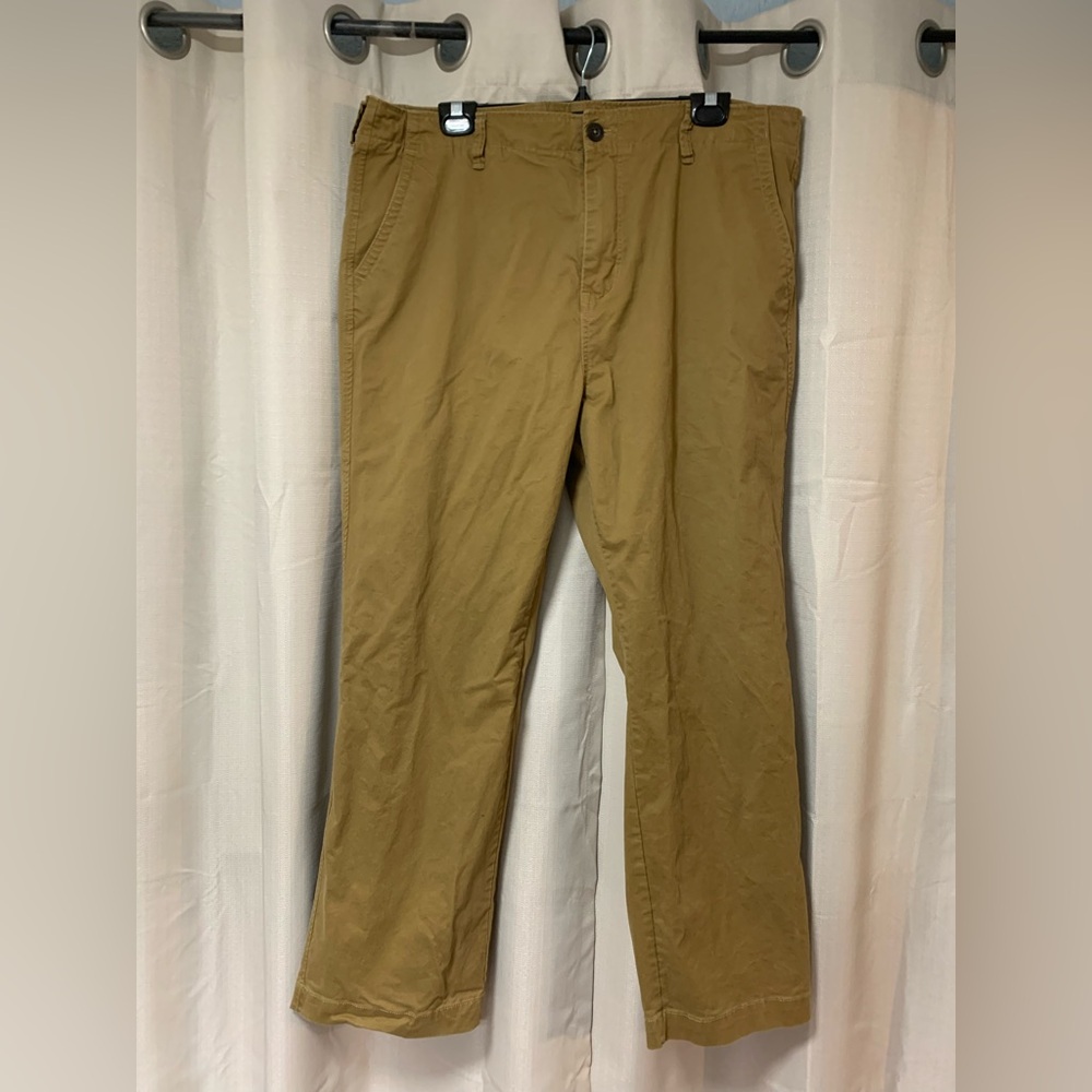 Khaki pants 38x32 Aeropostale
